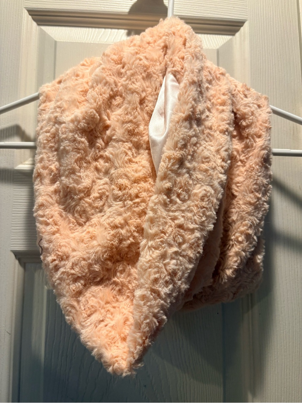 Source Unknown Plush Faux Fur Peach Infinity Scarf